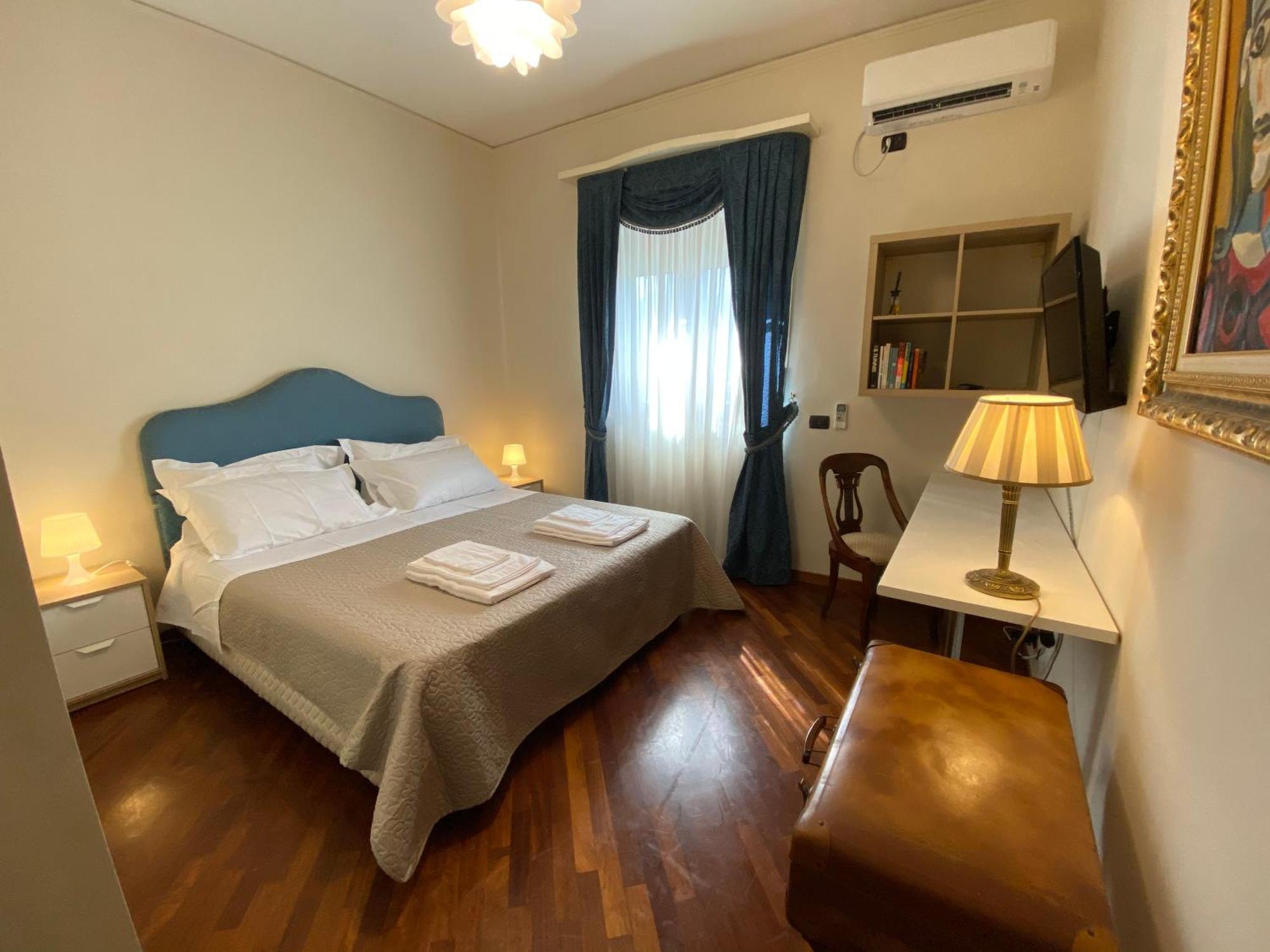 Casa Battisti Messina Guest House In Centro Citta, Ideale Per Famiglie O Gruppi Exteriör bild
