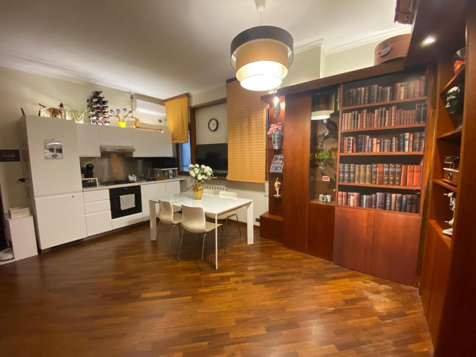 Casa Battisti Messina Guest House In Centro Citta, Ideale Per Famiglie O Gruppi Exteriör bild